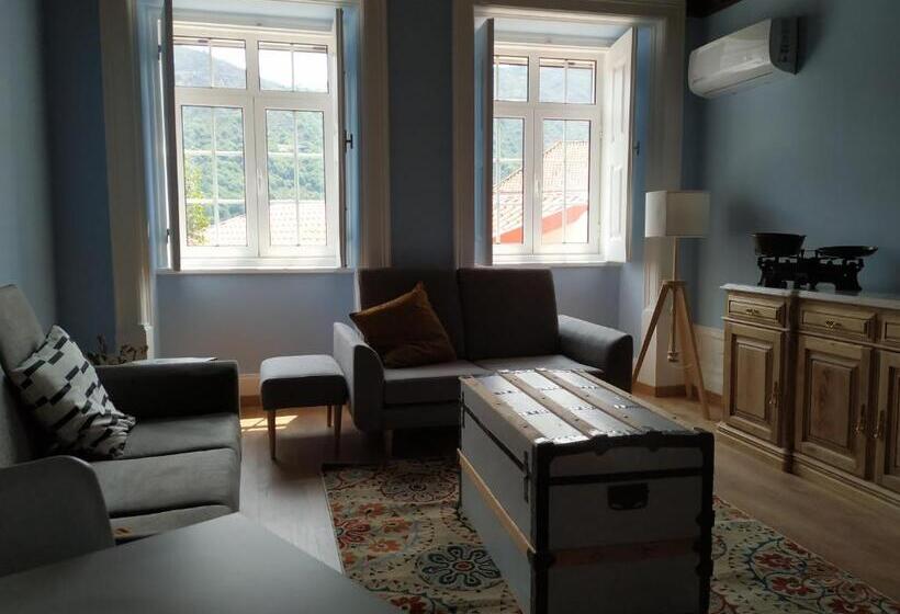 هاستل Entresocalcos