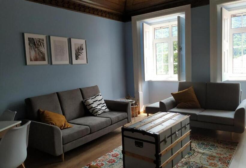 هاستل Entresocalcos