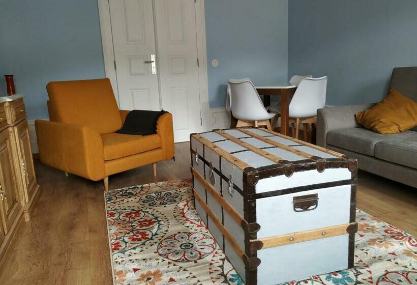 هاستل Entresocalcos