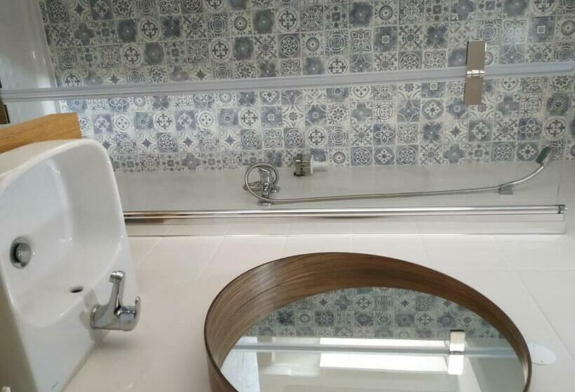 هاستل Entresocalcos