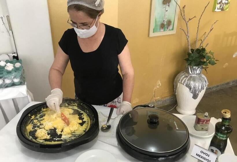 Hotel Vitoria Garden