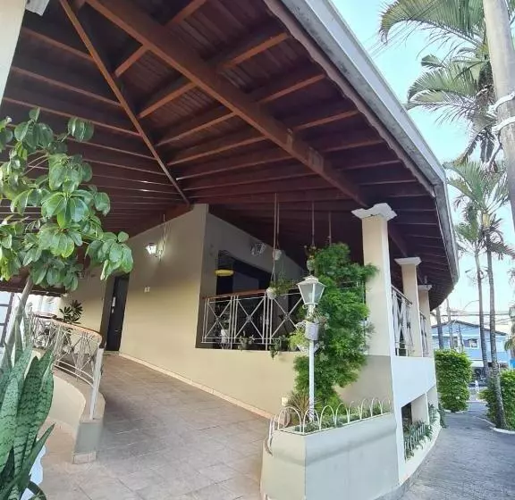 Hotelli Vitoria Garden