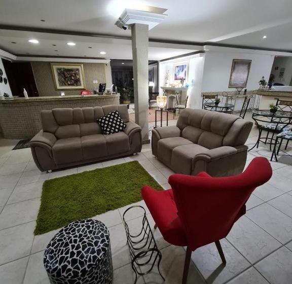 Hotel Vitoria Garden