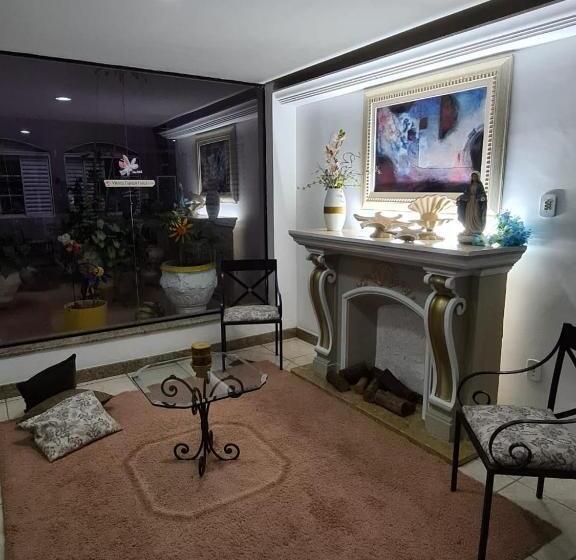 Hotel Vitoria Garden