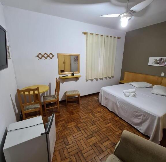 Hotel Vitoria Garden