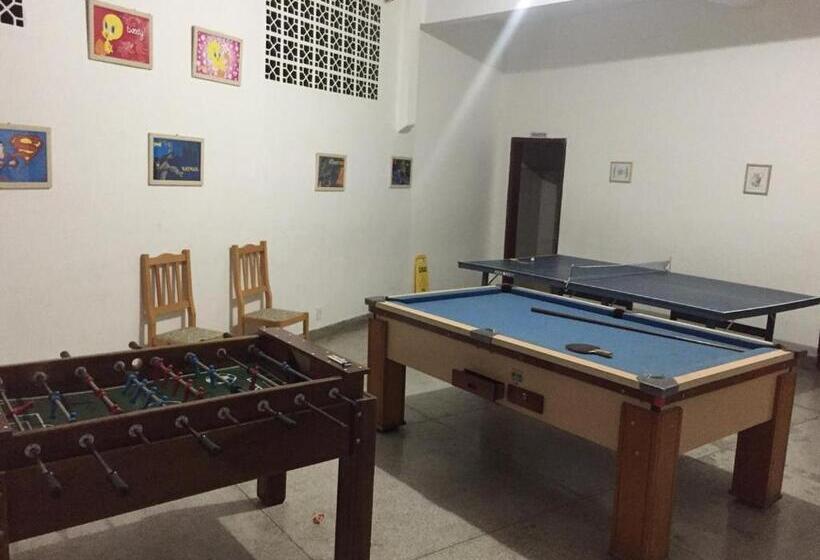 Hotel Vitoria Garden