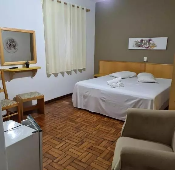 Hotelli Vitoria Garden