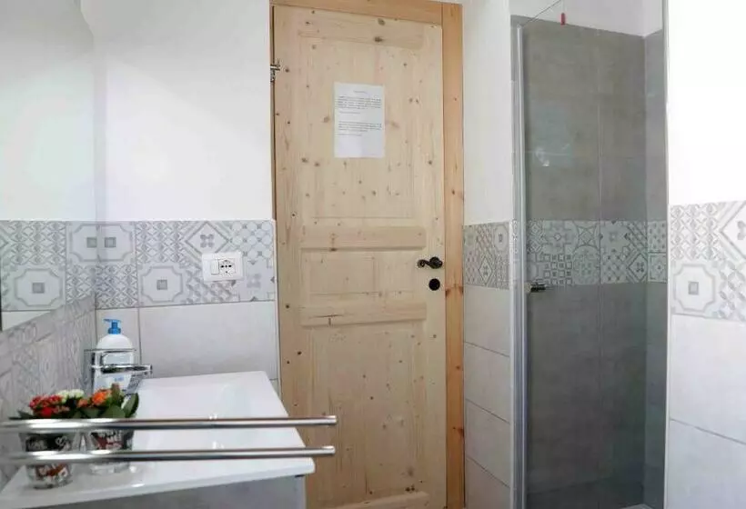 ベッドアンドブレックファースト Bobo S House Calasetta