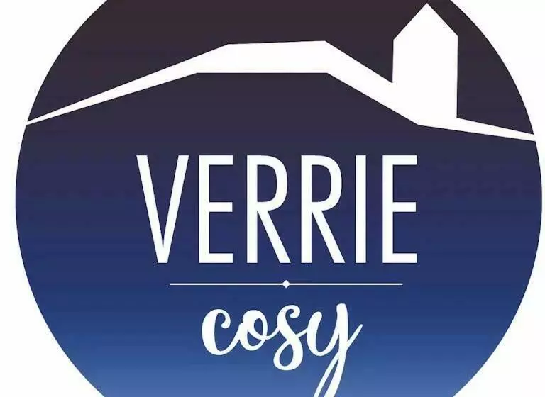 Aamiaismajoitus (B&B) Chambres D Hôtes Le Verrie Cosy