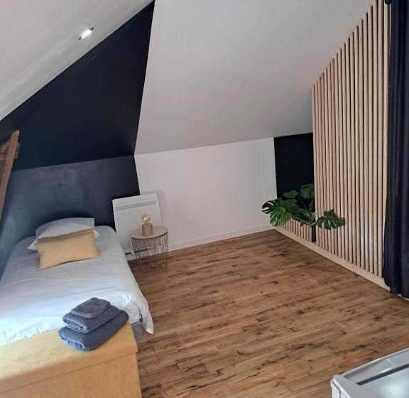 住宿加早餐  Chambres D Hôtes Le Verrie Cosy