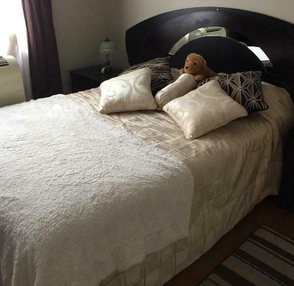 تختخواب و صبحانه Chez Danny