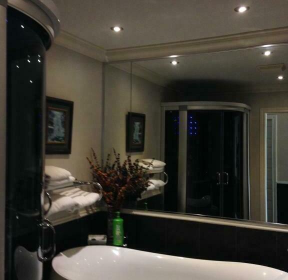 تختخواب و صبحانه Chez Danny