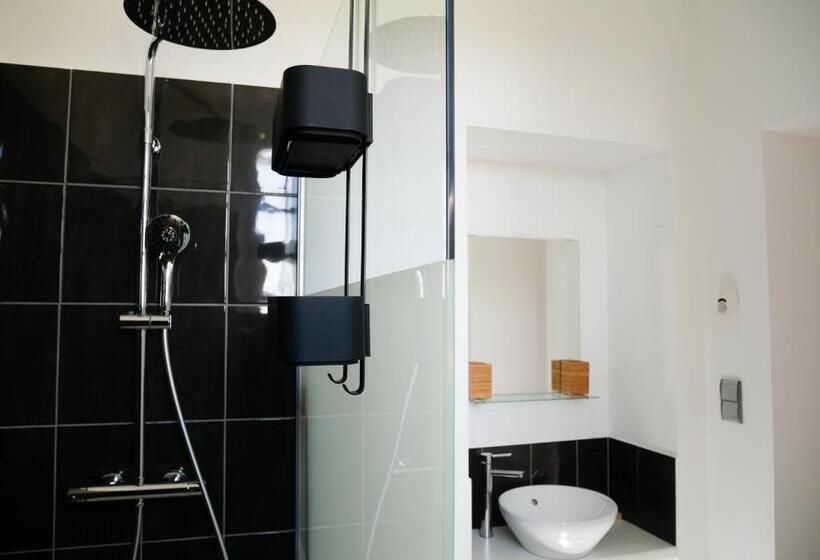 تختخواب و صبحانه Clos Des Jacobins