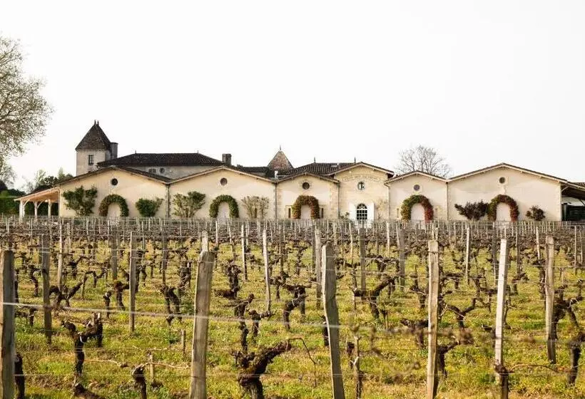 تختخواب و صبحانه Clos Des Jacobins