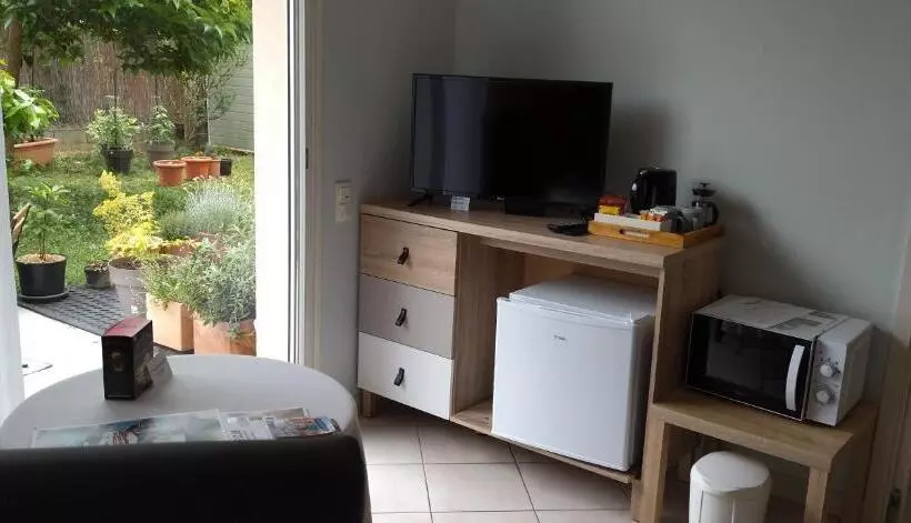 Aamiaismajoitus (B&B) Fleurs De Cosmos