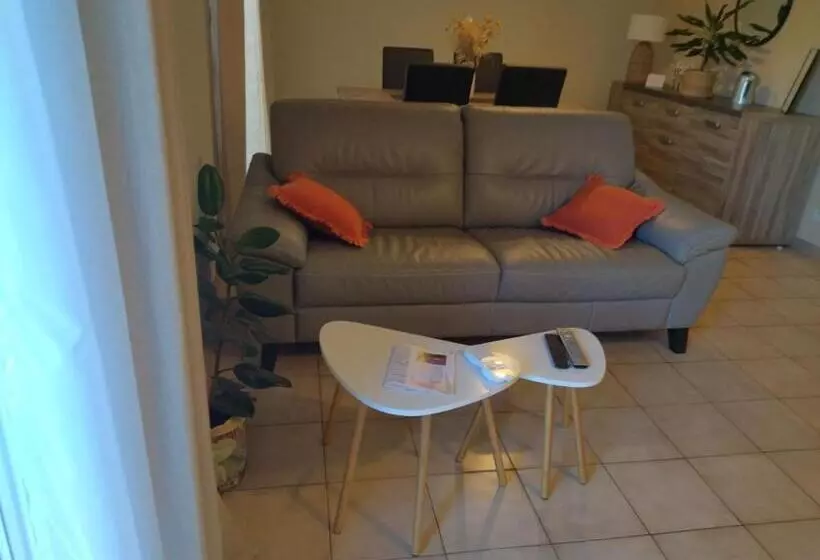 Aamiaismajoitus (B&B) Fleurs De Cosmos