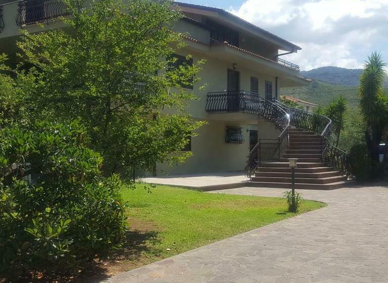 مبيت وإفطار Green House