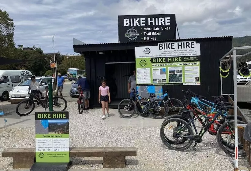 Aamiaismajoitus (B&B) Kaiteriteri Retreat