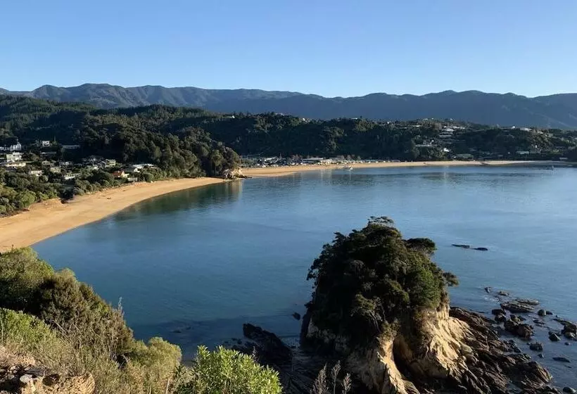 Aamiaismajoitus (B&B) Kaiteriteri Retreat