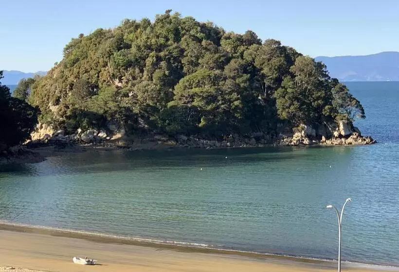 Aamiaismajoitus (B&B) Kaiteriteri Retreat