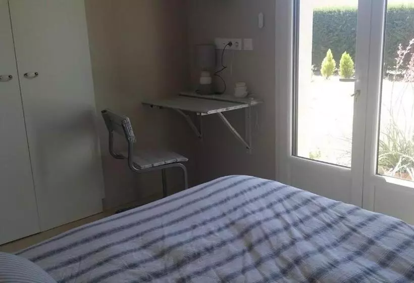 Aamiaismajoitus (B&B) La Maison Du Bonheur