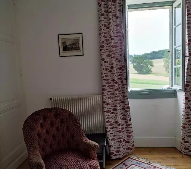 ベッドアンドブレックファースト Le Logis Du Pradet