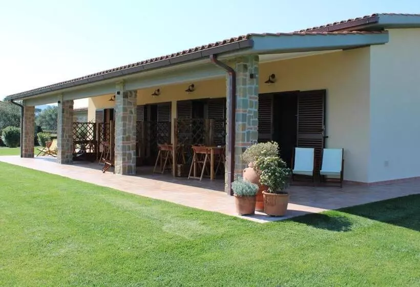 هتل Agriturismo Il Vecchio Mandorlo