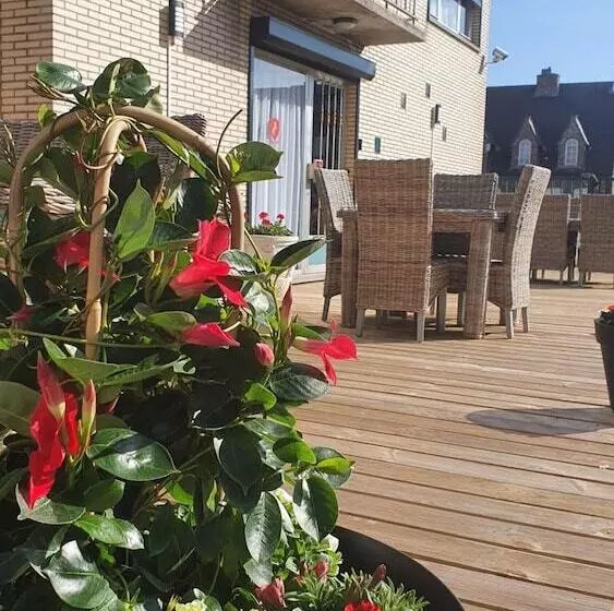 Hotelli Guesthouse Deladix