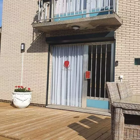 Hotelli Guesthouse Deladix