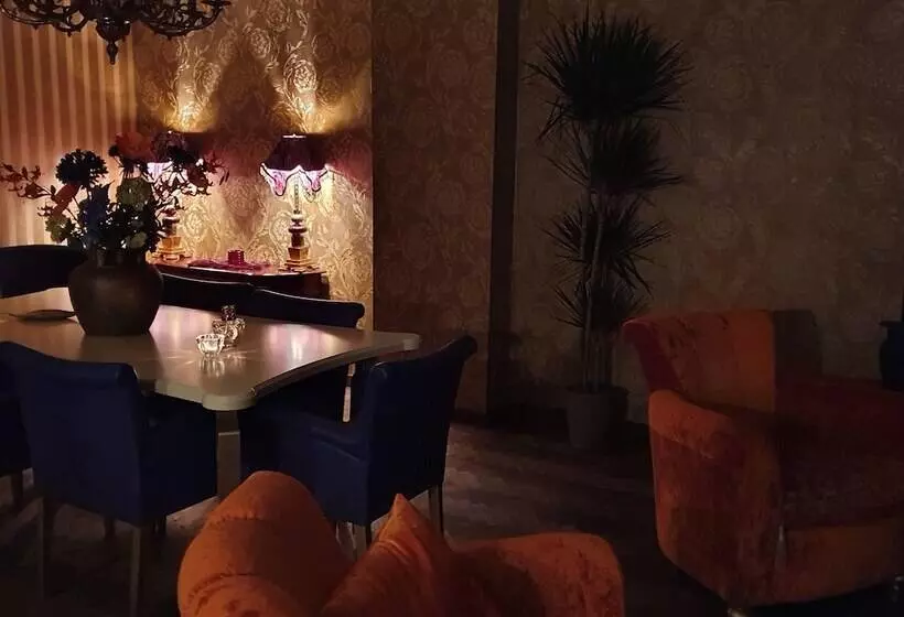 Hotelli Guesthouse Deladix