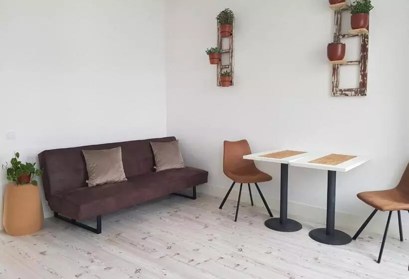 پانسیون Cork Train Station Guesthouse