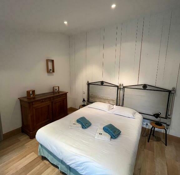 פנסיון Les Voiles Rouges