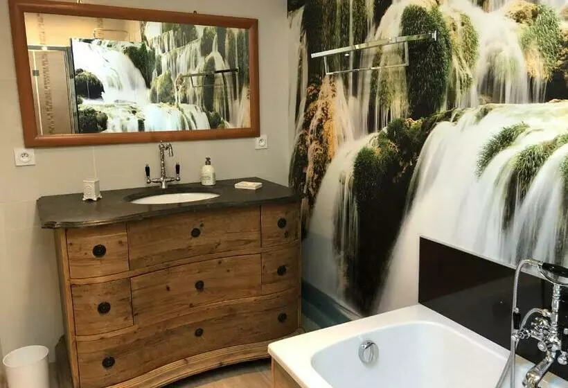 ペンション Les Voiles Rouges