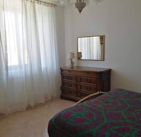 ペンション Mille Papaveri Rossi Casa Di Angela