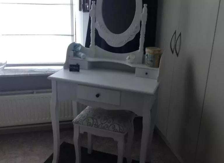 Majatalo Studio Gardenroom Guesthouse De Steenberg Met Tuinzicht