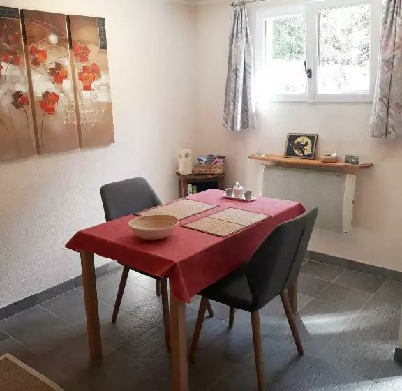 تختخواب و صبحانه Chambre D Hôtes La Choume