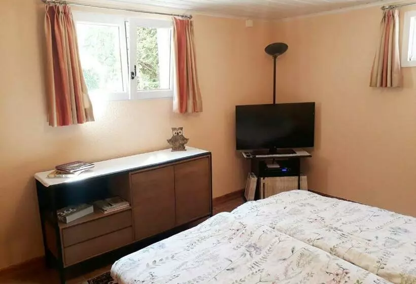 تختخواب و صبحانه Chambre D Hôtes La Choume