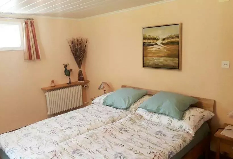 تختخواب و صبحانه Chambre D Hôtes La Choume