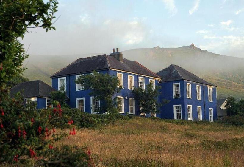 Granville House Apartments & Glamping Site