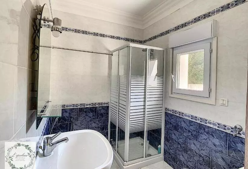 ホテル Seaview Villa Marlau