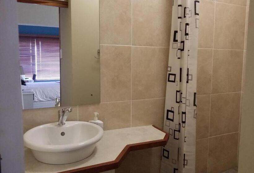 بنسيون 12 On Beach Guest House