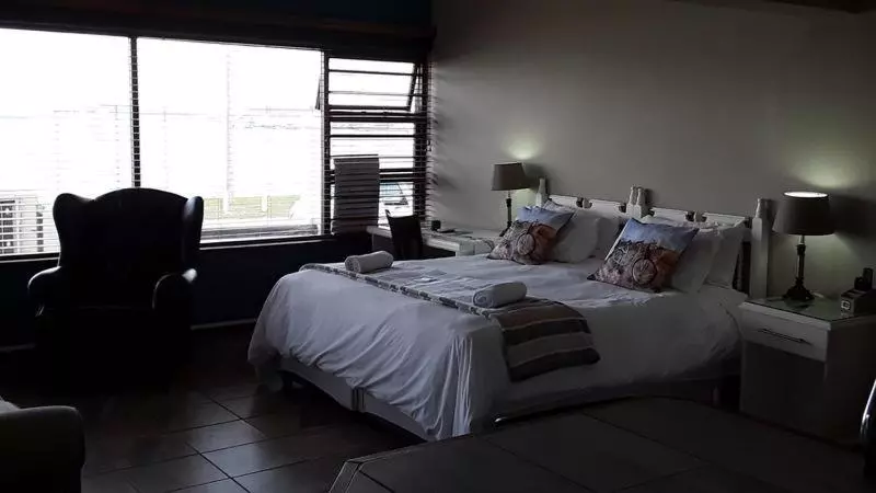 Majatalo 12 On Beach Guest House