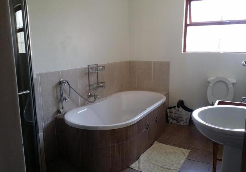 بنسيون 12 On Beach Guest House