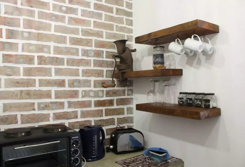 Majatalo 19 On Micro Avenue