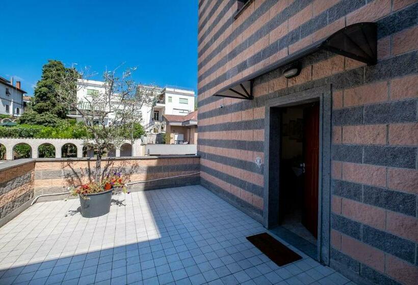 펜션 La Casa Di Lally