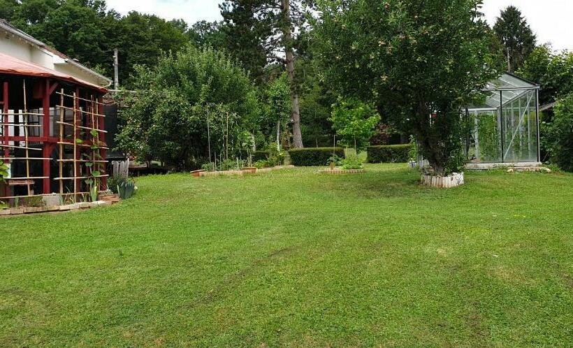 ペンション Lily Of The Valley