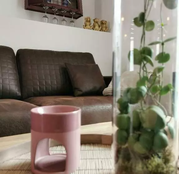 تختخواب و صبحانه La Tour Notre Dame