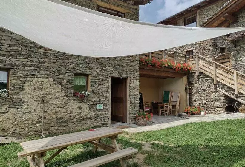 Aamiaismajoitus (B&B) Rifugio Alpino Baudinet   Trek&relax