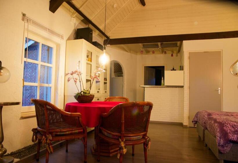 Pensió Op De Smelen 1   43 M2