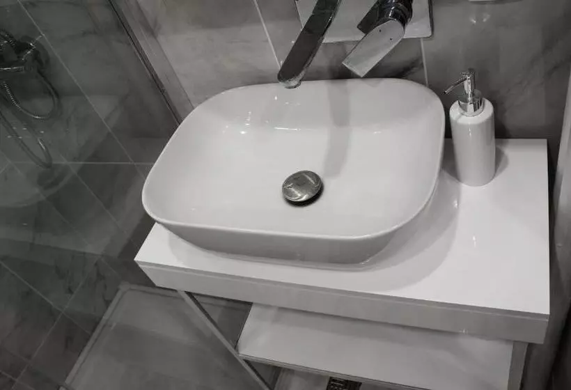 Luxury City Center Apartment – Romana